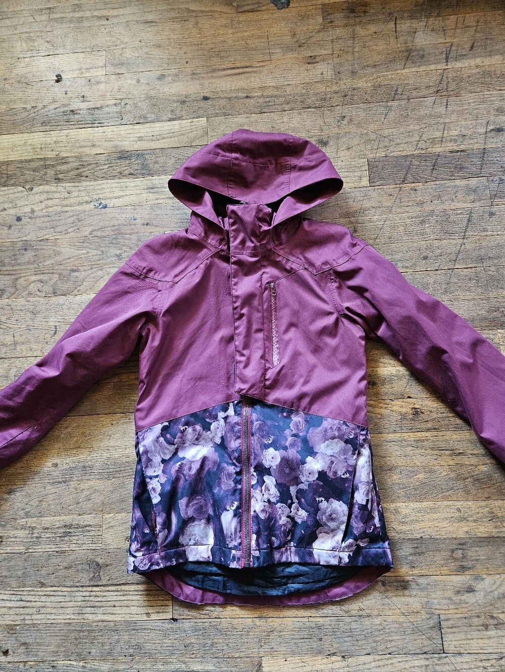 Pulse Burgundy & Black Floral Snowboarding Jacket Youth size 7/8